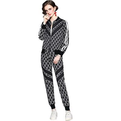 China JBeiL QUICK DRY Custom Women's Tracksuit Set Print Sweater And Pants Ladies Two Piece Set Zipper Jogger Sweat Suit for sale