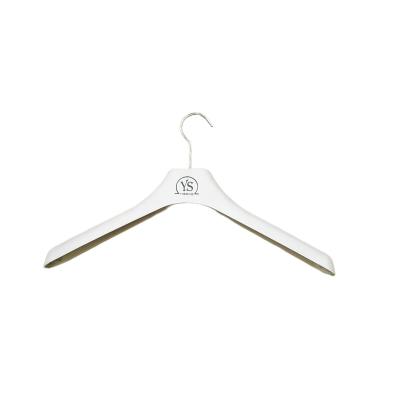 China Salon Yisong Materials Degradable Patent Paper Clothes Coat Cardboard Hanger Custom for sale