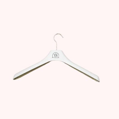 China Salon Yisong Materials Degradable Patent Paper Clothes Coat Hangers Wholesale for sale