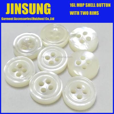 China Shell button 16L pearly white viable, natural shell button, BROOM shell button for sale