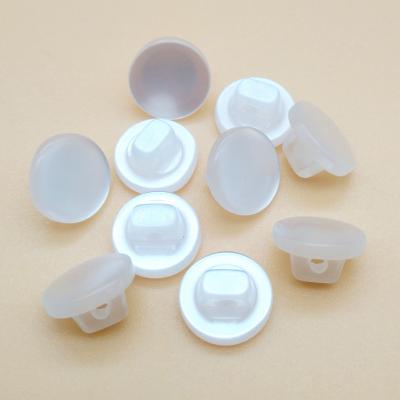 China 10mm White Polyester Viable Pearl Flat Surface 16L Leg Button, Resin Leg Button for sale