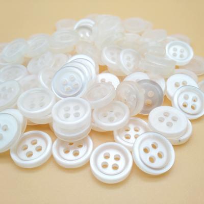 China 11.5mm 18L Viable White Pearl 4 Holes Plastic Button For Shirt, Shirt Resin Button for sale