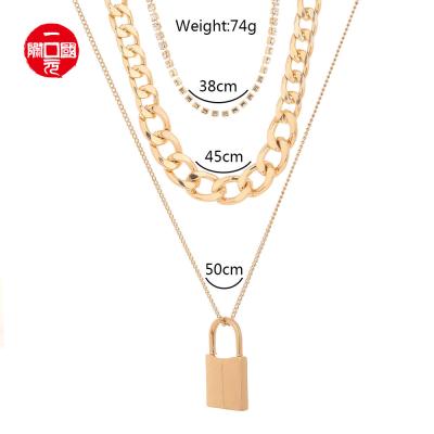 China Polyester Amazon Puffs Overdone Street Photography Thick Lattice Chain Jewelry for sale