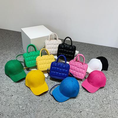 China High Quality Designer Custom Handbag Hats Women's Handbag Set Clips Handbags Women Clips and Hat Sets for sale