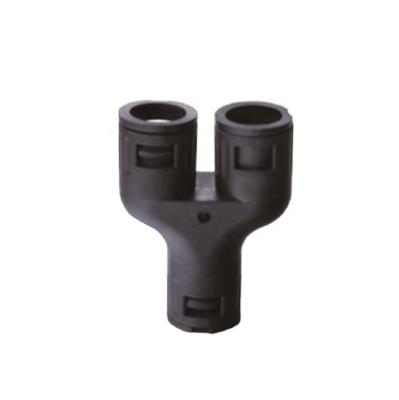 China PA Anti-Corrosion Three Way Y-shaped Nylon Connector For Flexible Conduit for sale