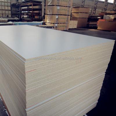 China Good Price Plain Indoor Partical Board / Particle Board Raw Or Melamine Faced For Furniture for sale