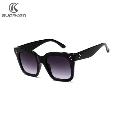 China Fashion Sunglasses Rivets Frame Retro Oversized Flat Top Square Shades Sunglasses for Women, Assorted Colors for sale