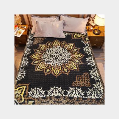 China Raschel Blanket Anti-Static Anti-Static Plush Hot Selling 100% Polyester Portable Custom Blanket For Bedding for sale