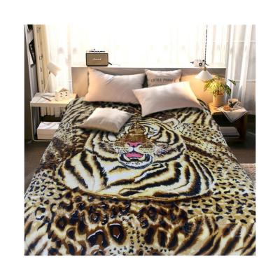 China Raschel Blanket Supply Anti-Static 100% Polyester Portable And Anti-Static Animal Blanket For Bedding for sale