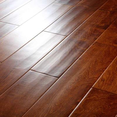 China Moisture Resistance Fashion Wear Proof Waterproof Oak New Design 8mm 10mm 12mm 15mm Wood Laminate Flooring for sale