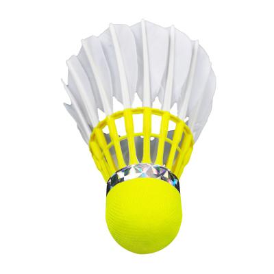 China 3 em 1 badminton Cork Feather Yellow Badminton Shuttlecock do ganso para o treinamento à venda