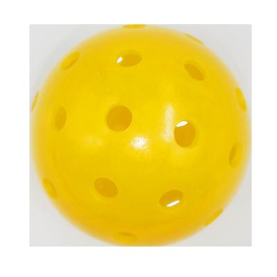 China Indoor Outdoor Pickle Ball 40 Hole Pickleball Practice Ball 74 Mm zu verkaufen