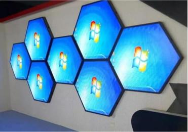 China IP65 Exterior LED Hexagon Wall Panels Display para publicidade comercial à venda