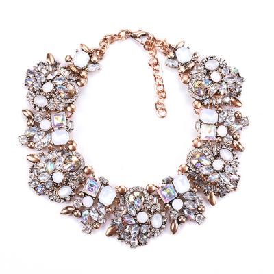 China Hyperbole Handmade Artificial Jewelry Stores Overstated Big Gem Crystal Rhinestone Choker Kundan Chunky Statement Necklace For Women for sale