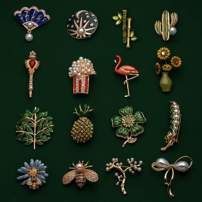 China ALLOY Fashion Jewelry Accessories Cactus Sunflower Flower Bee Pineapple Flamingo Designer Brooches For Women Hijab Pin Wholesale for sale