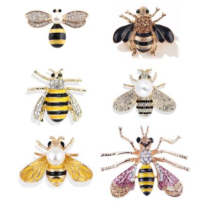 China ALLOY Fashion Accessories Jewelry Crystal Rhinestone Insect Bumble Honey Bee Brooches Pin Wholesale Bulk for sale