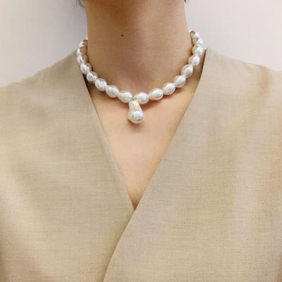 China Vintage New Product Imitates Natural Special Shaped Baroque Neck Chain Minority Design Feeling Pearl Clavicle Chain for sale