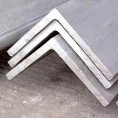 China Engineering Structure Building Material Steel Bar Galvanized Steel Angle For Fence Use Low Price for sale