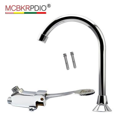 China MCBKRPDIO Zinc alloy foot horizontal basin faucet Without hand contact for sale