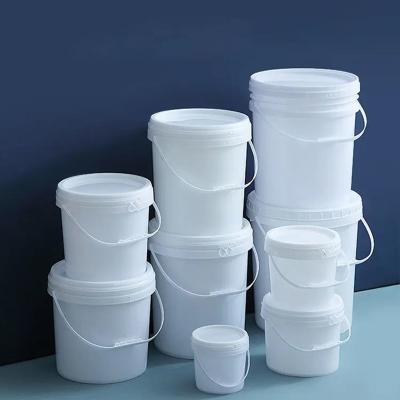 China Custom Printed Round Plastic Paint Bucket With Lid Metal / Plastic Handles for sale