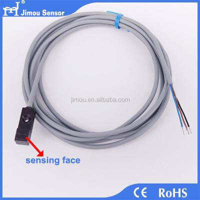 China DC 10-30V 3 Wire Q8 Magnetic Height Flat Inductive Sensor Proximity Sensor With Cable Series for sale