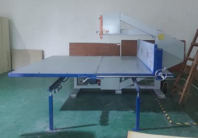 China Vertical Sponge Cutting Machine (3 Wheels) for sale