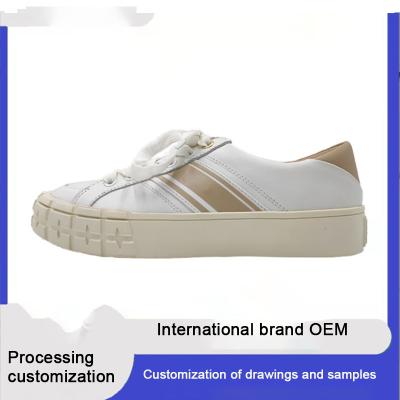 China Nueva llegada Lujo Casual Flat Fashion Enlace Alto y Bajo Sneakers en venta