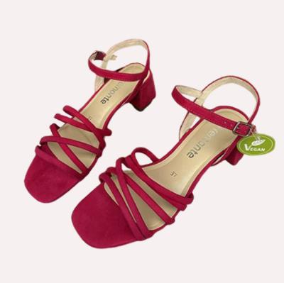 China Weibliche Casual-Sandalen Hochwertige Modische Dickstauch-Sandalen Strandschuhen zu verkaufen