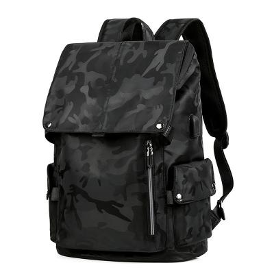 Cina Mens business backpack casual camouflage computer backpack student bag in vendita