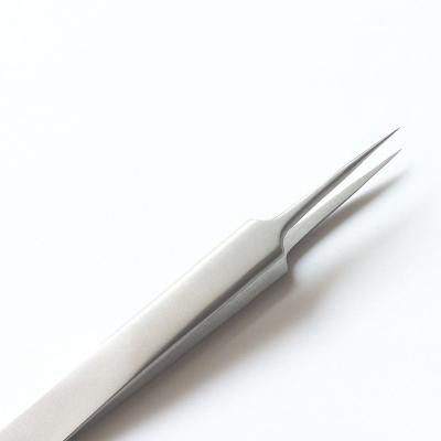 China Personal Care Tweezers Customized Private Label Makeup Tool Metal Eyelash Tweezers Eyelash Applicator for sale