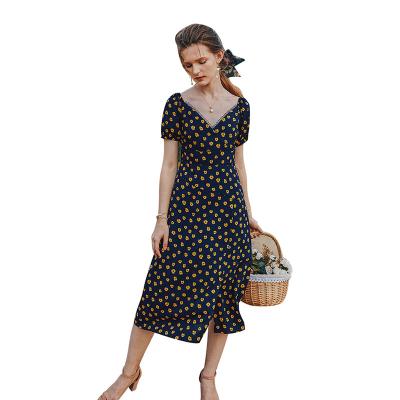 China Anti-Static Women Plus Size Daisy Wholesale V-Neckline Waist Fashion Party Fresh And Sweet Elegant Floral Dress for sale