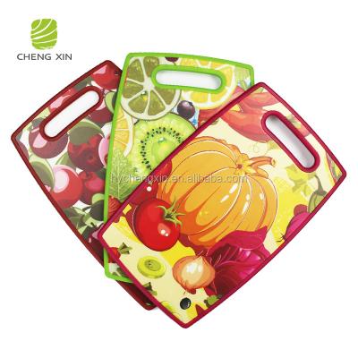 China Sustainable New Design Eco-Friendly Natural Custom Kitchen Food Plastic Cutting Board for sale