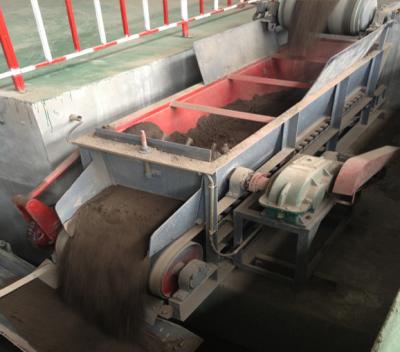 China Belt Type Clay Shale Cement Box Feeder For Brick Making Machinery Automatic Raw Material Mixing Machine à venda