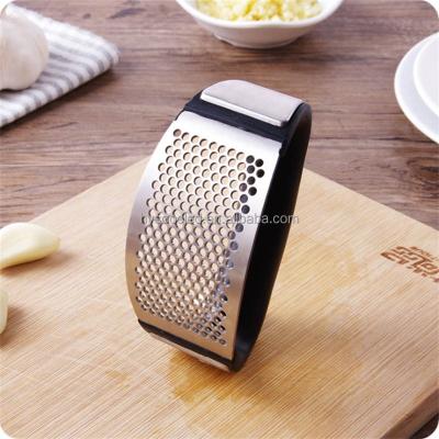 China Viable Grater Kitchen Tool Slicer Crusher Spice Chopper Vegetable Cutter Fruit and Vegetable Salad Vegetable Garlic Coriander for sale