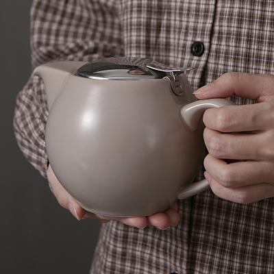 China Nordic Viable Single Style Matte Glaze Design Include Tea Strainer Porcelain Teapot With Stainless Steel Cover for sale