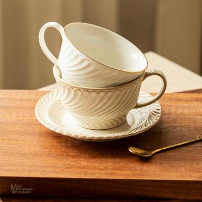 China Hand Painted Gold Line Stocked Vintage Coffee Elegant Design White Ceramic Cup And Saucer for sale