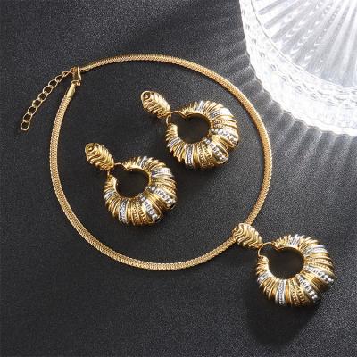 China Good quality Yueming jewelry fashionable charm necklace and large circle earrings african bridal jewelry set luxury for sale