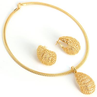 China Good Quality Dubai Jewelry Sets Jewelry 18k Gold Plated And Luxury Jewelry Sets For Women for sale