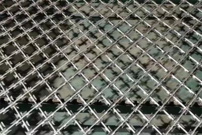 中国 Diamond Opening Mesh Type Razor Wire Mesh Sheet 1.8 X 6m For Security 販売のため