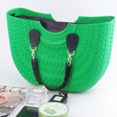 China Custom Wholesale Fashion Rubber Women's Shoulder Bags Waterproof Eva Beach Tote Bag Beach Bags Handbag for sale