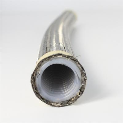 China Manguera enrollada de CLWB DN25 PTFE con el acero inoxidable 304 sobre trenzado en venta