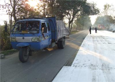 China Bedekkend geotextile van Polyesterspunbond stoffenoprijlaan voor verminder het weerspiegelende barsten Te koop