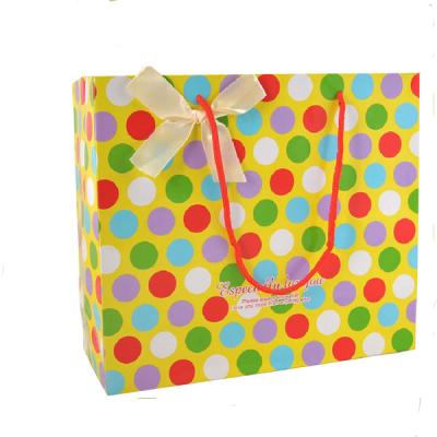 China Recyclable Luxury Decorative Wedding Gift Bag Free Shipping Handmade Shopping Paper Bag With Logo Design For Sale for sale