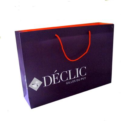 China 2021 New Design Recyclable White Kraft Paper Roll Embossed Shopping Bag for sale