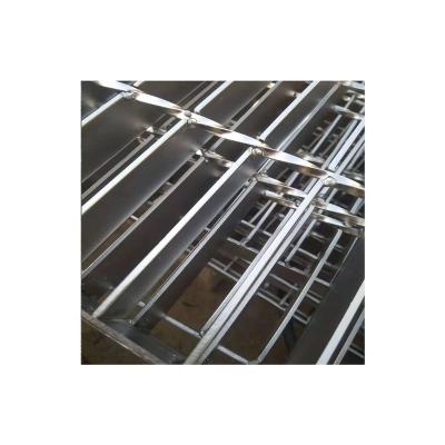 China Large Traditional Direct Wholesale Standard Wire Mesh Supplier Rooftop Metal Walkway Steel Grating for sale