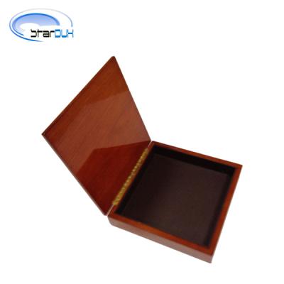 China Handmade Logo Wooden Packing Box Luxury MDF Necklace Bracelet Box Custom Wholesale for sale