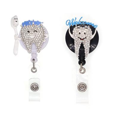 China Fashinable Lailina Creative Medical Fake Stone Smile Teeth Badge Holder Retractable for Nurse/Dentist/Doctor for sale