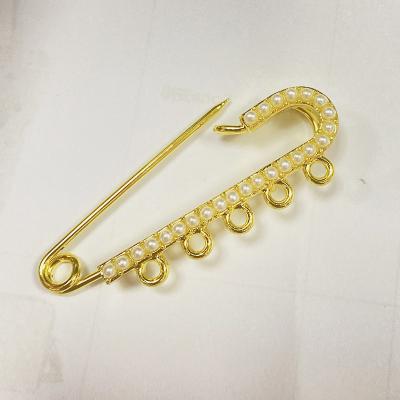 China Crystal 5cm Gold Plating With 5 Loops Baby Pins For DIY Lovely Gold Pearl Islam Baby Small Size Pin With Loops For Kids for sale