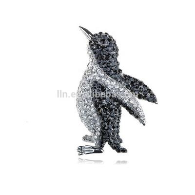 China beautiful Tone Black Crystal Clear Colored Cute 3D Rhinestone Snow Winter Penguin Bird Brooch Pin Hot Sell Silver Brooches for sale