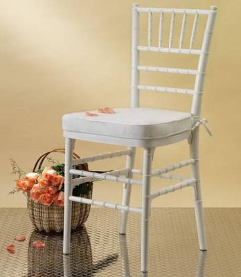 China Good Quality Traditional Cheap Price Wedding Chiavair Rental Stackable Chairs for sale